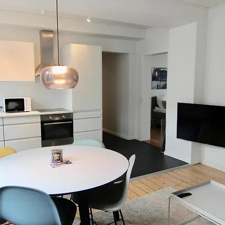 Lejlighed Lovely 2-br In One Of Locations - 56 *